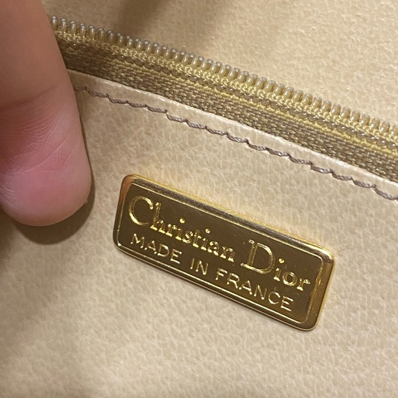 Used - Picture 12 of 12